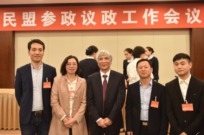 我市盟员万明鹏,金洁获2017年度民盟反映社情民意信息