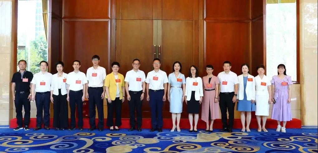 中国民主同盟温州市第十五次代表大会闭幕 胡荣党当选主委